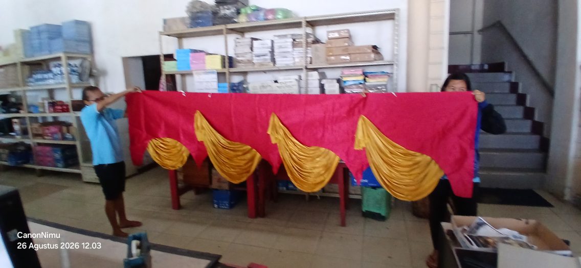 Dokumentasi Kain Dekorasi Pesta - Merah Maron Gold - 4.8m x 1m